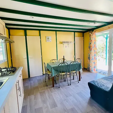 Confort 6 Pers - Terrasse - Api-1-52-1032 אתר קמפינג