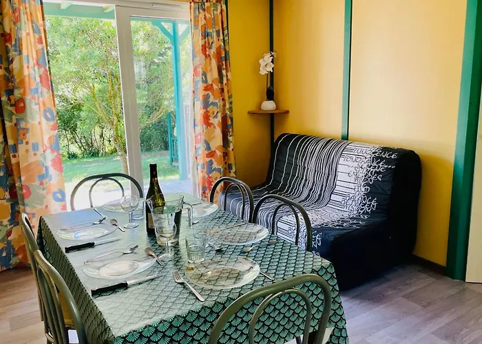 Confort 6 Pers - Terrasse - Api-1-52-1032 Camon (Languedoc-Roussillon)