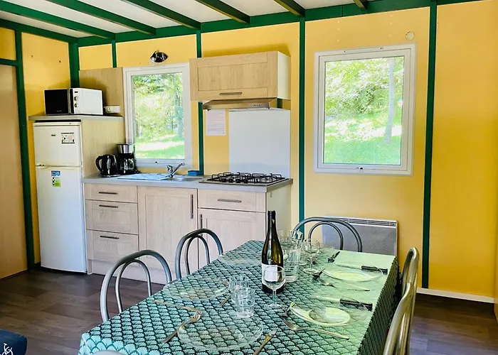 Confort 6 Pers - Terrasse - Api-1-52-1032 Camon (Languedoc-Roussillon)