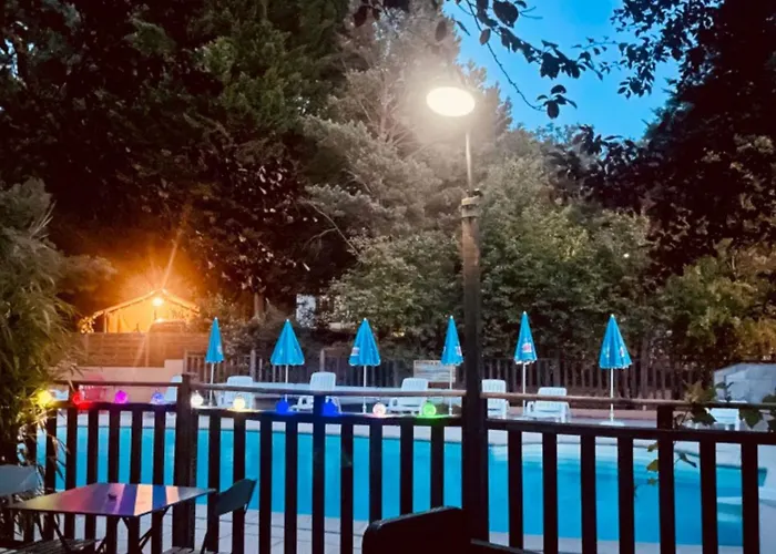 אתר קמפינג Confort 6 Pers - Terrasse - Api-1-52-1032 Camon (Languedoc-Roussillon)