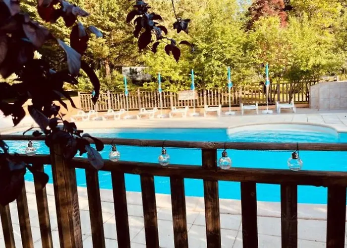 Confort 6 Pers - Terrasse - Api-1-52-1032 Camon (Languedoc-Roussillon)