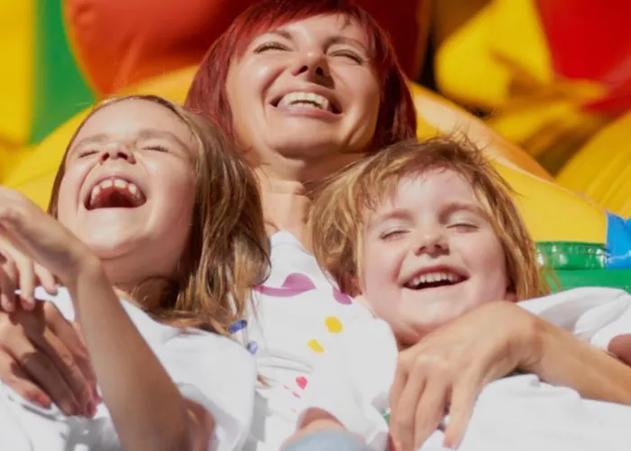 אתר קמפינג Confort 6 Pers - Terrasse - Api-1-52-1032 Camon (Languedoc-Roussillon)